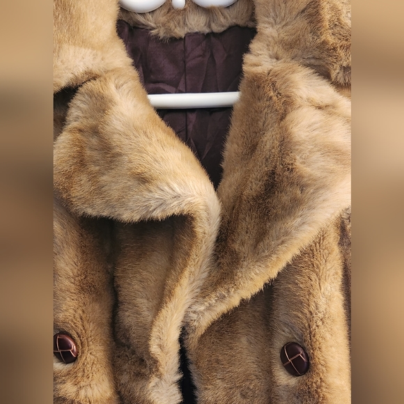 VINTAGE Tissavel Fur Coat | Tissavel of France - Picture 6 of 15